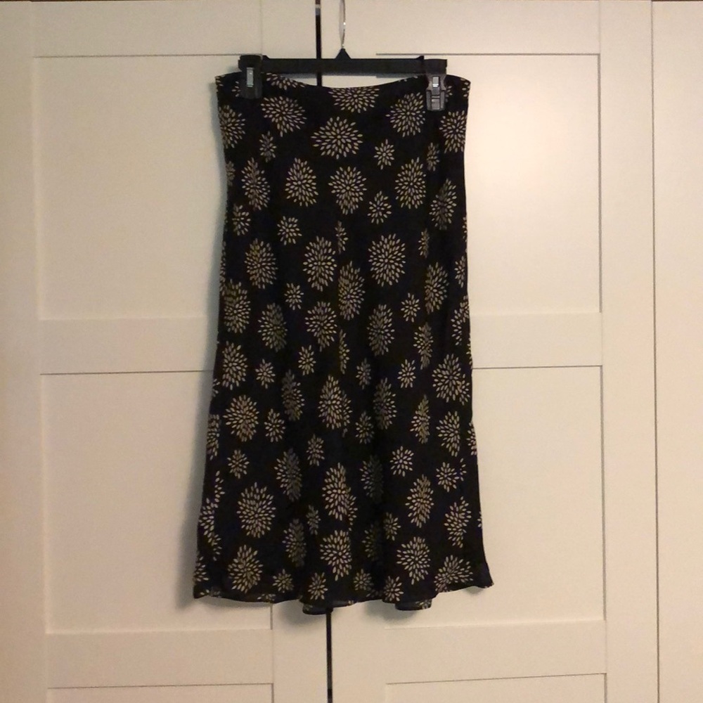 Limited silk skirt
